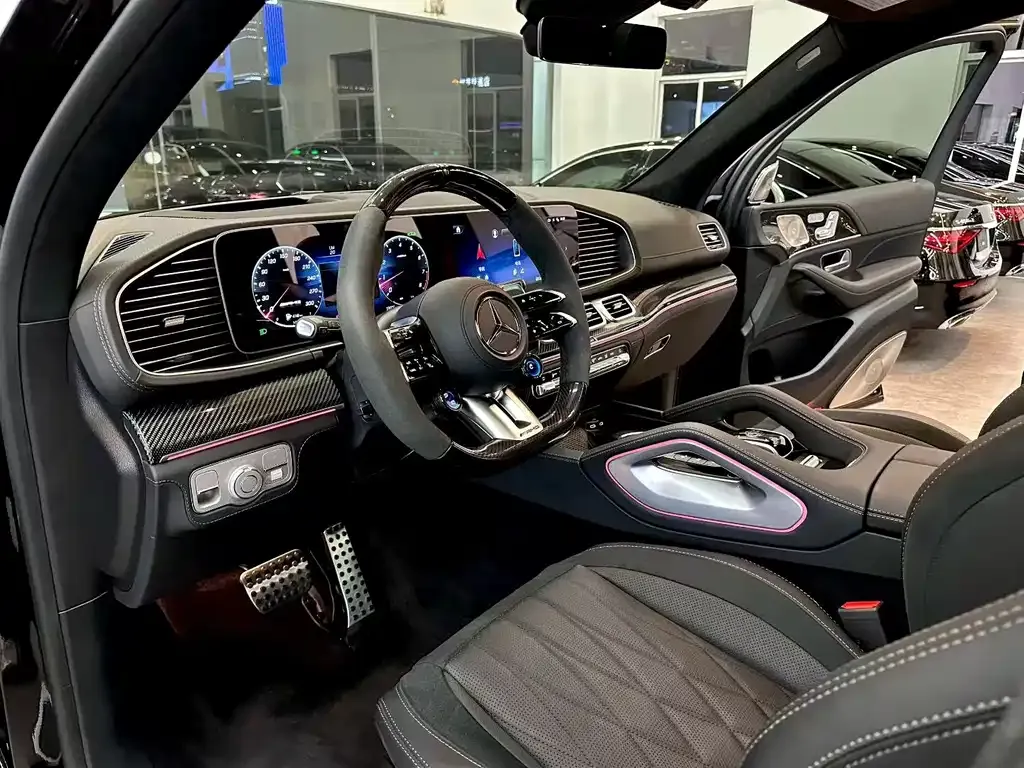 Mercedes-Benz GLS AMG — фото 9