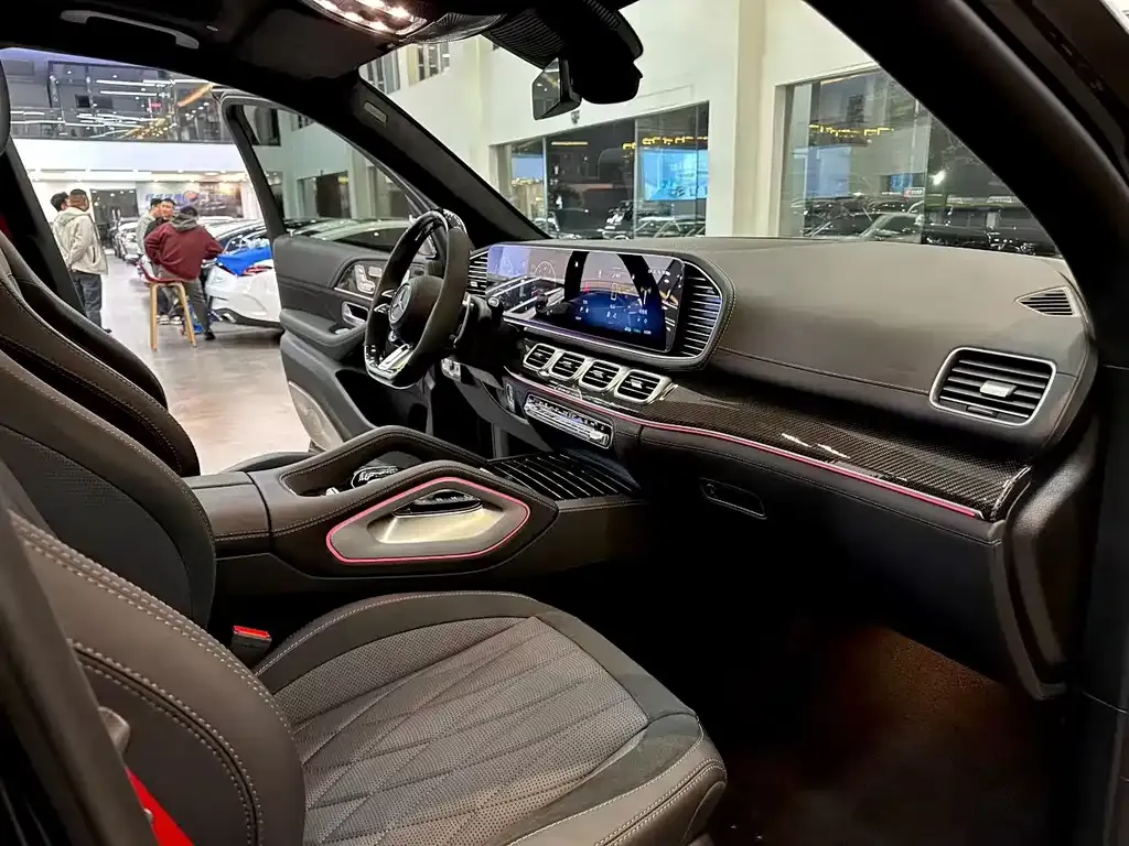 Mercedes-Benz GLS AMG — фото 7