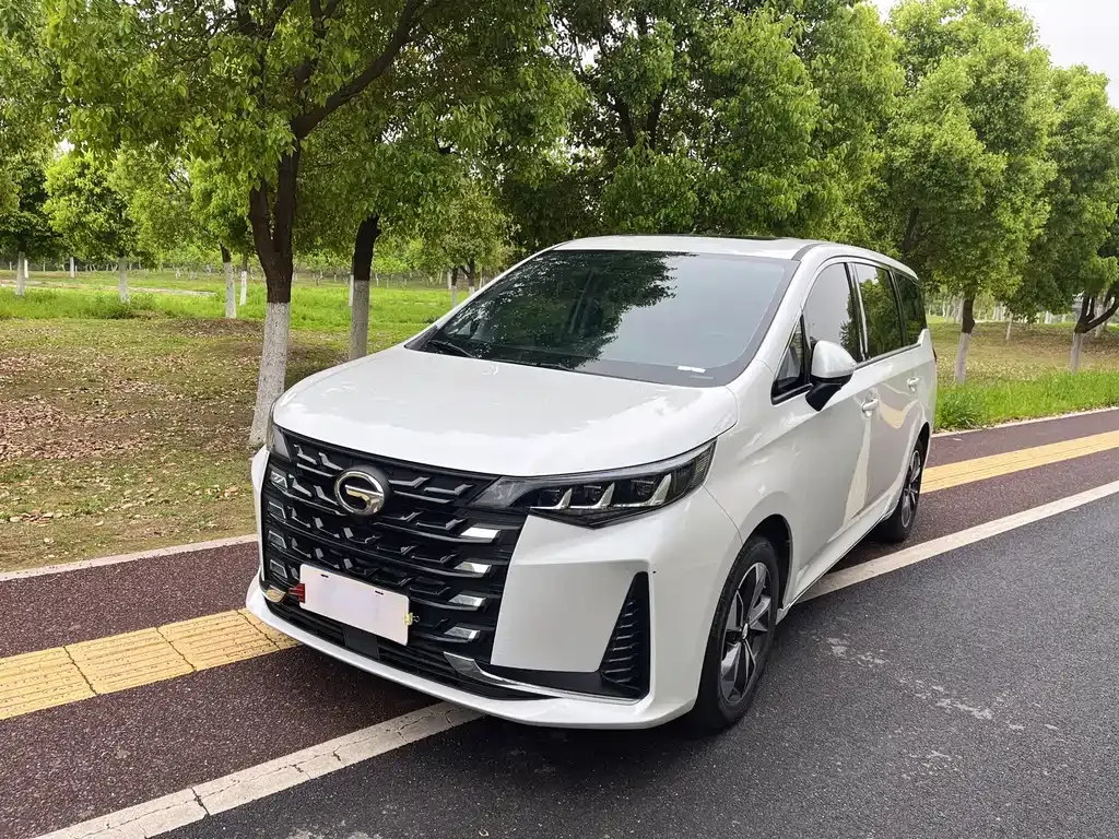 GAC Motor Trumpchi M6 — фото 1