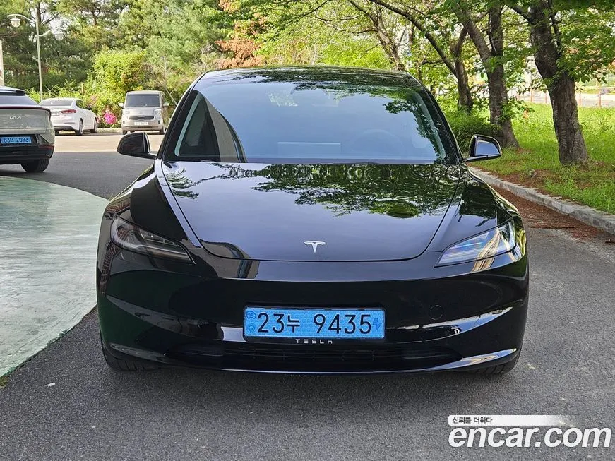 Tesla Model 3 — фото 1