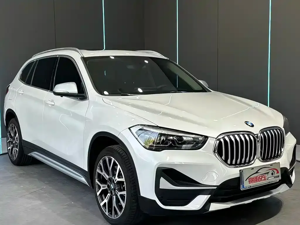 BMW X1 — фото 9