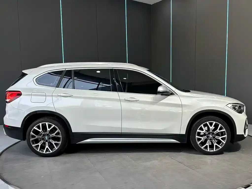 BMW X1 — фото 4