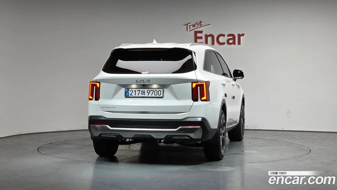 Kia Sorento — фото 10
