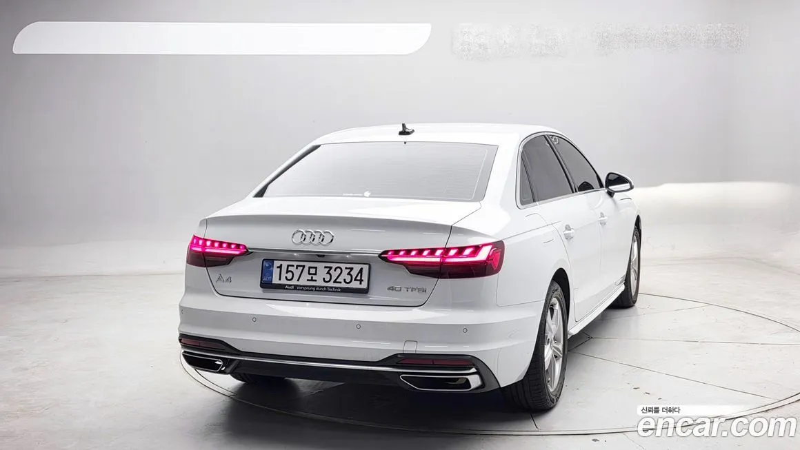 Audi A4 — фото 9