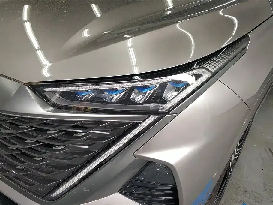 Roewe RX9 — фото 6