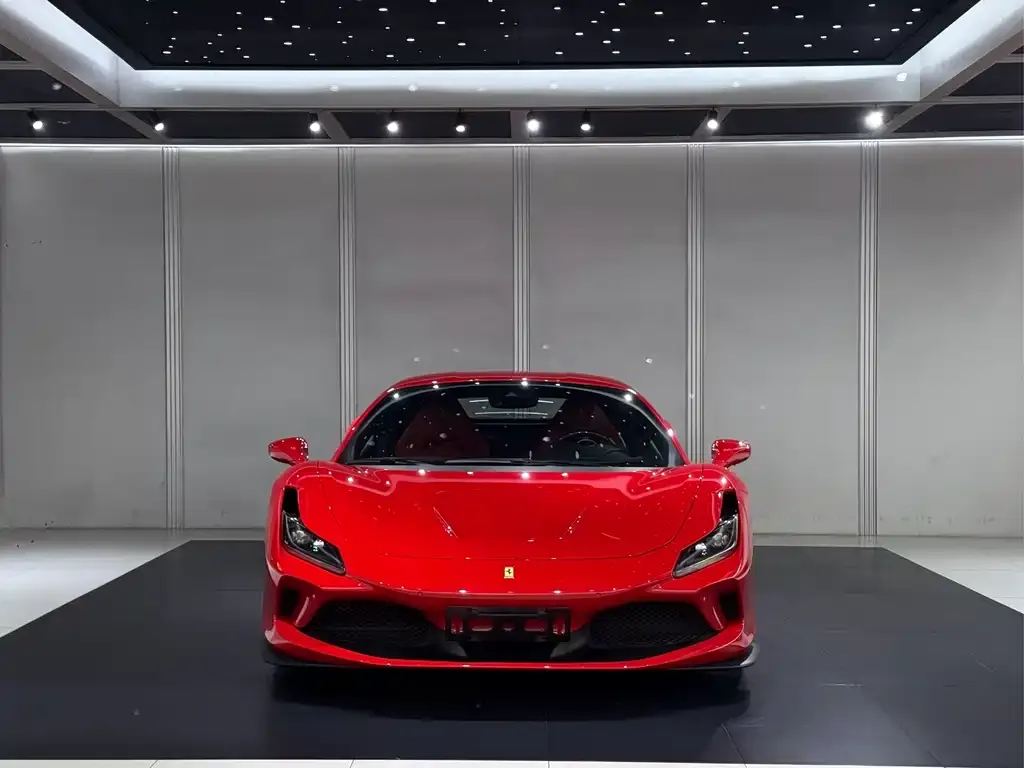 Ferrari F8 — фото 1