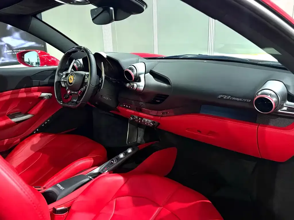 Ferrari F8 — фото 5