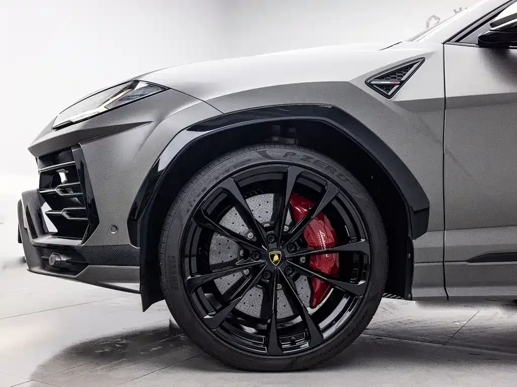 Lamborghini Urus — фото 8