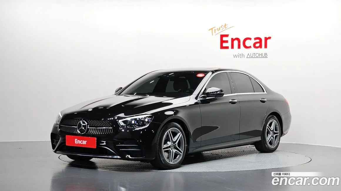 Mercedes-Benz E-Class — фото 1