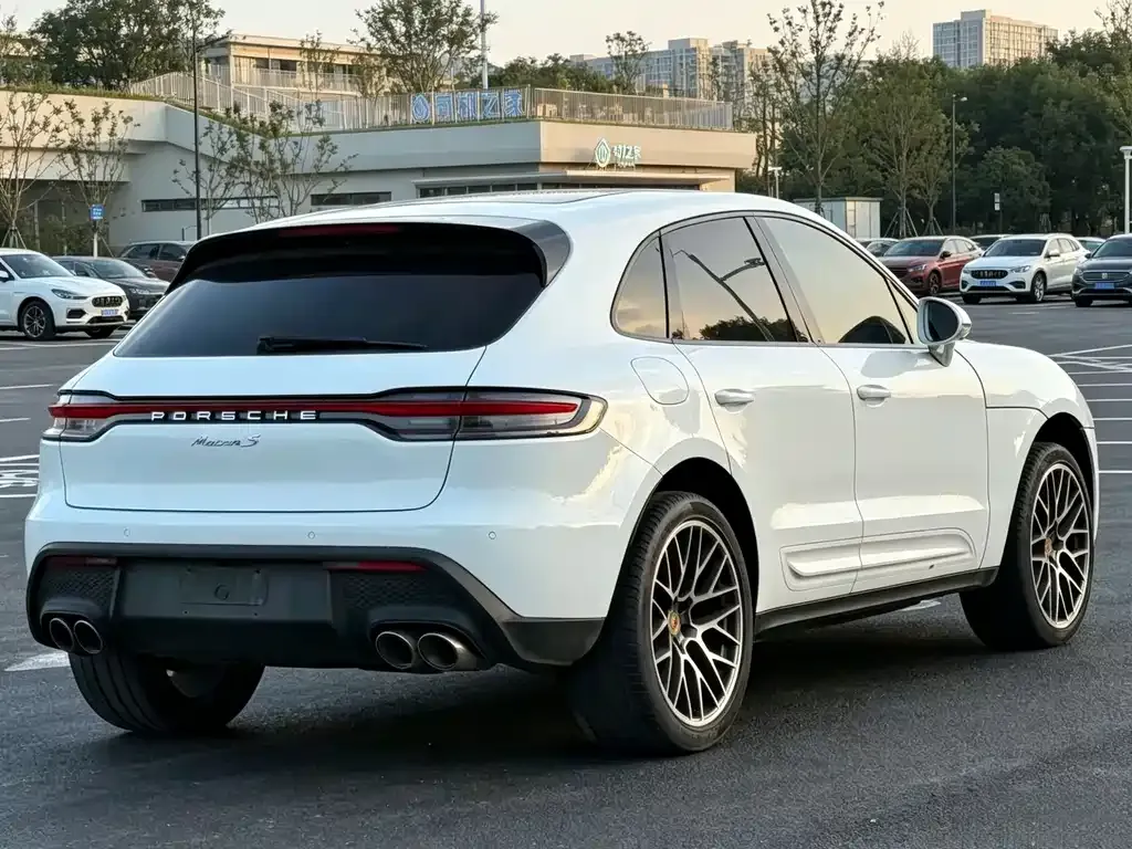 Porsche Macan — фото 5
