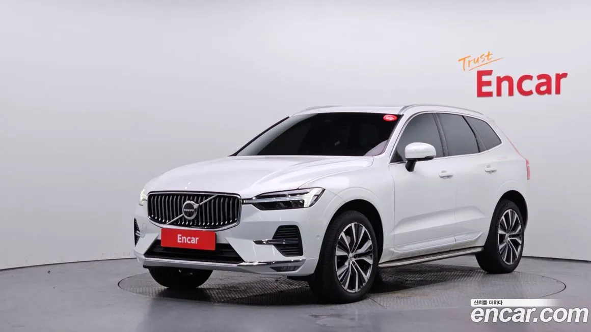Volvo XC60 — фото 1