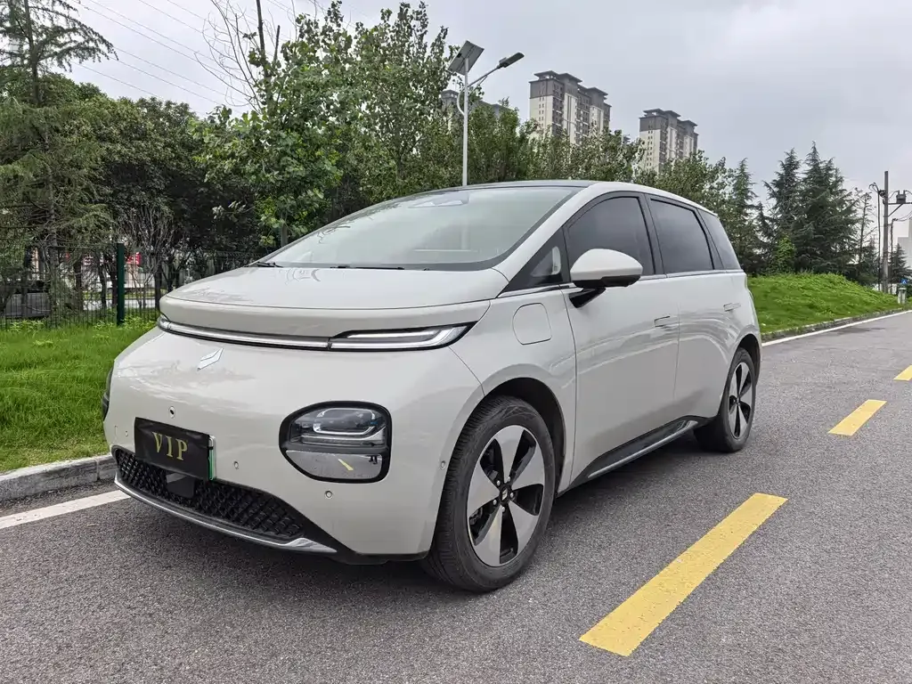 Baojun Yunduo — фото 1