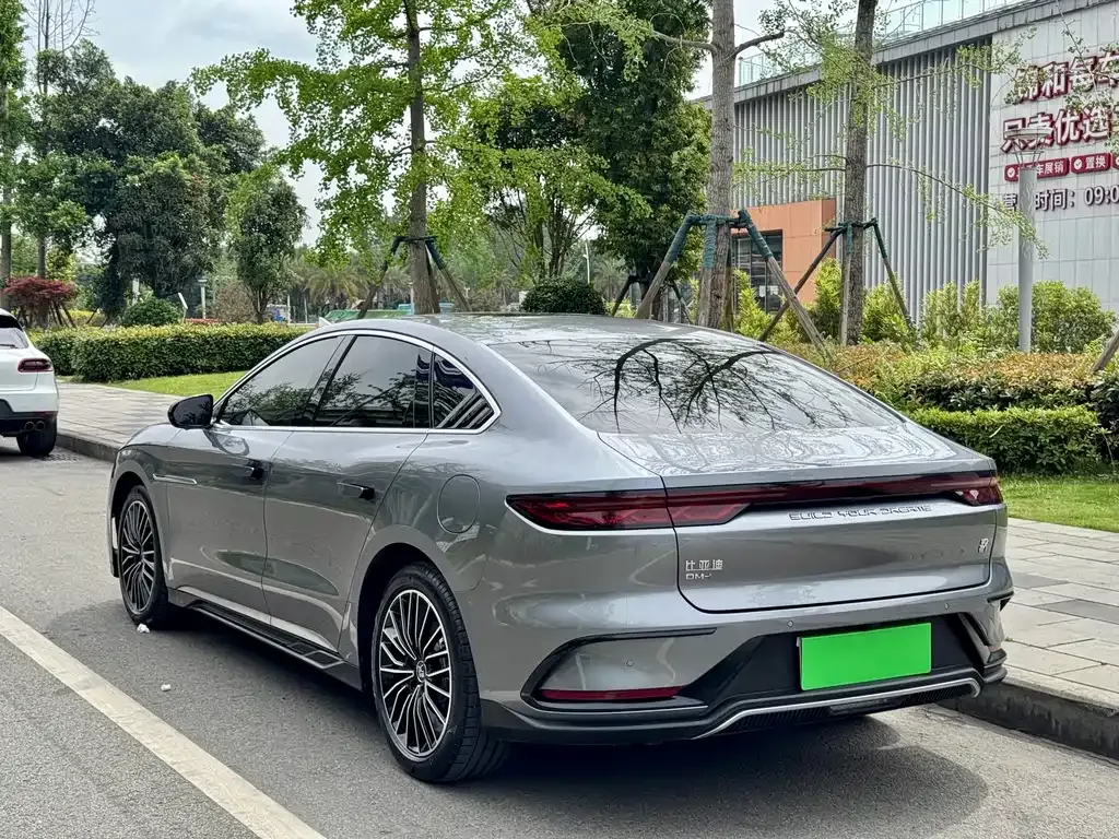 BYD Han — фото 10