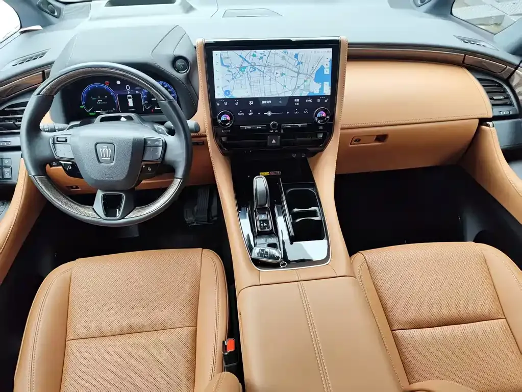 Toyota Vellfire — фото 10