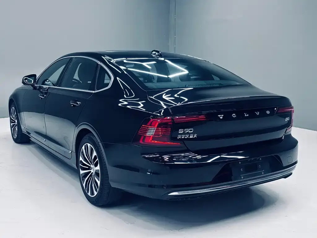 Volvo S90 — фото 6