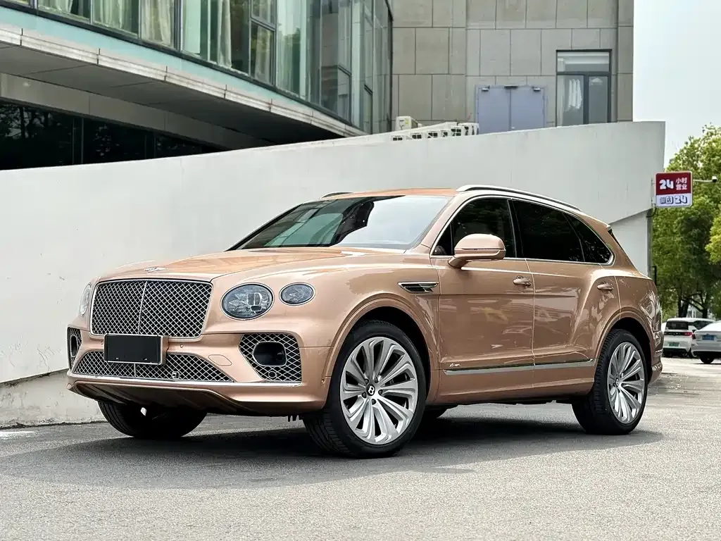 Bentley Bentayga — фото 1