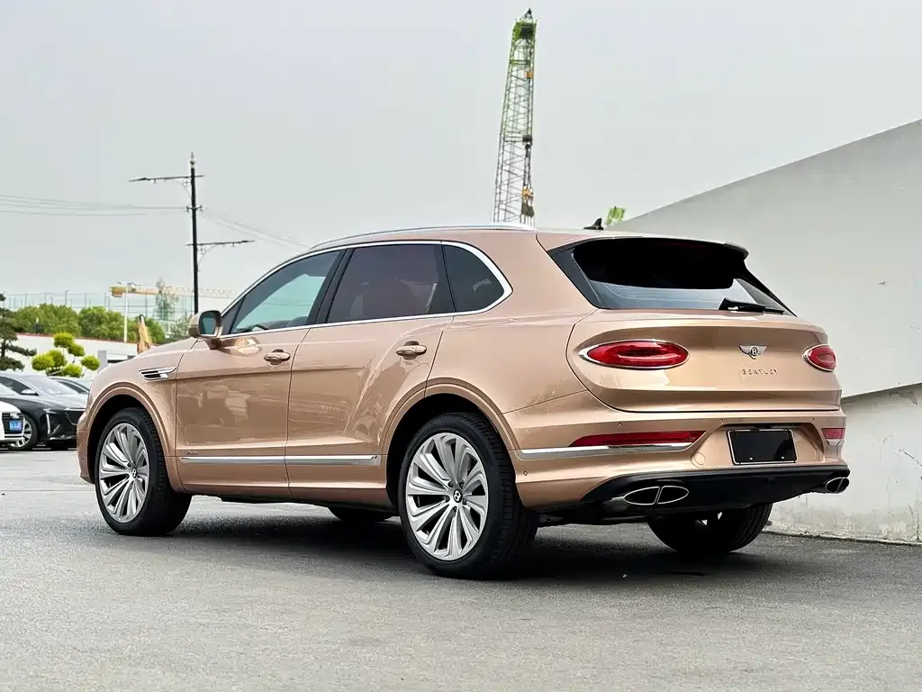 Bentley Bentayga — фото 7