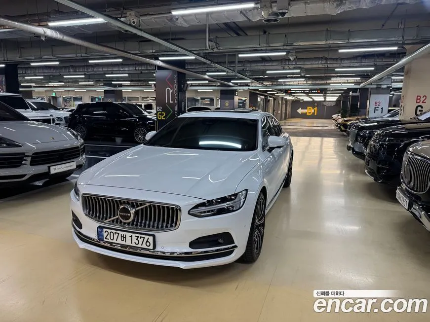 Volvo S90 — фото 1
