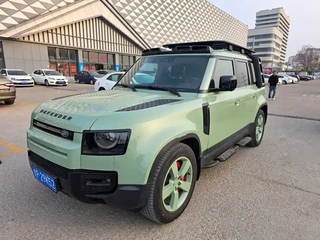 Land Rover Defender — фото 1