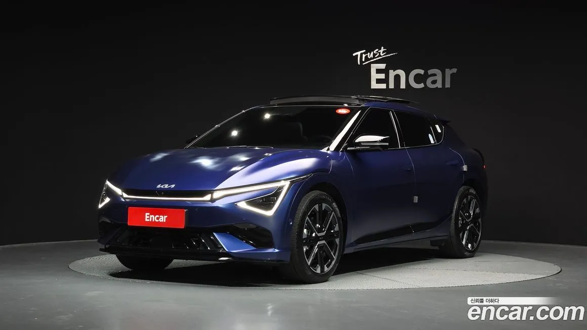 Kia EV6 — фото 1