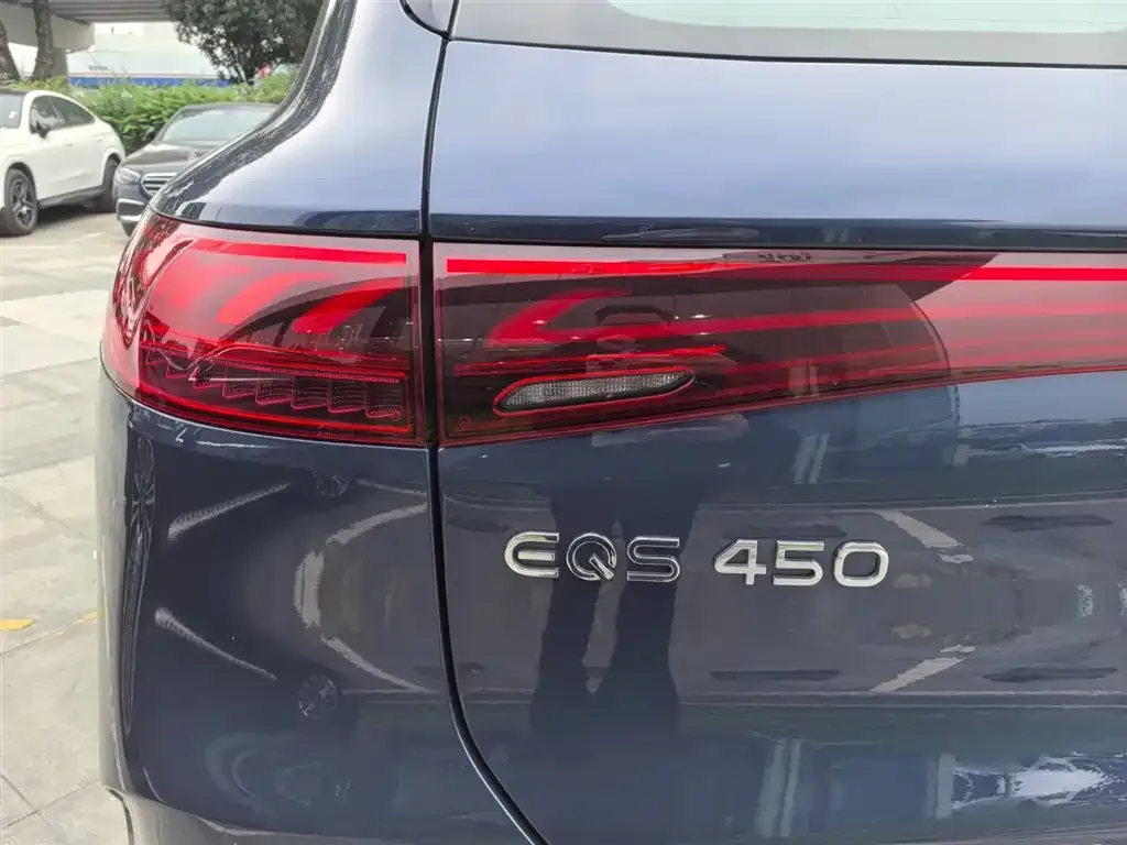 Mercedes-Benz EQS SUV — фото 8