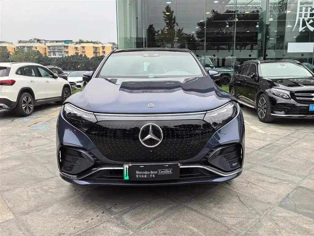 Mercedes-Benz EQS SUV — фото 6