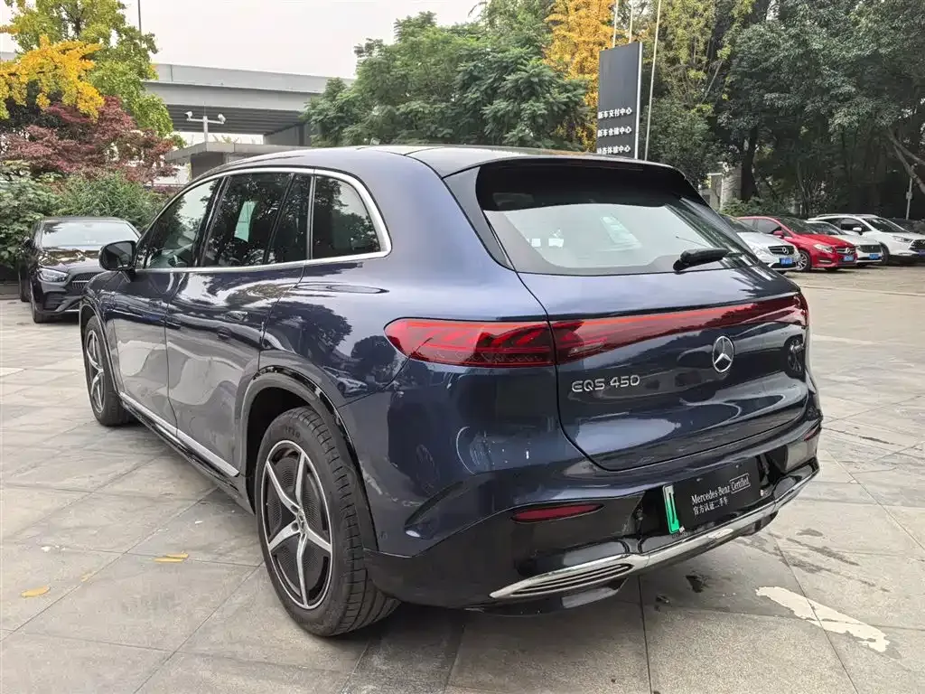 Mercedes-Benz EQS SUV — фото 5