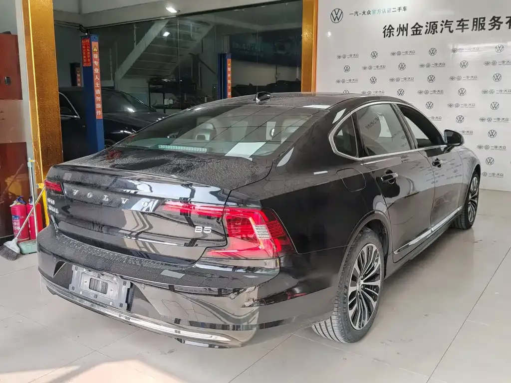 Volvo S90 — фото 10