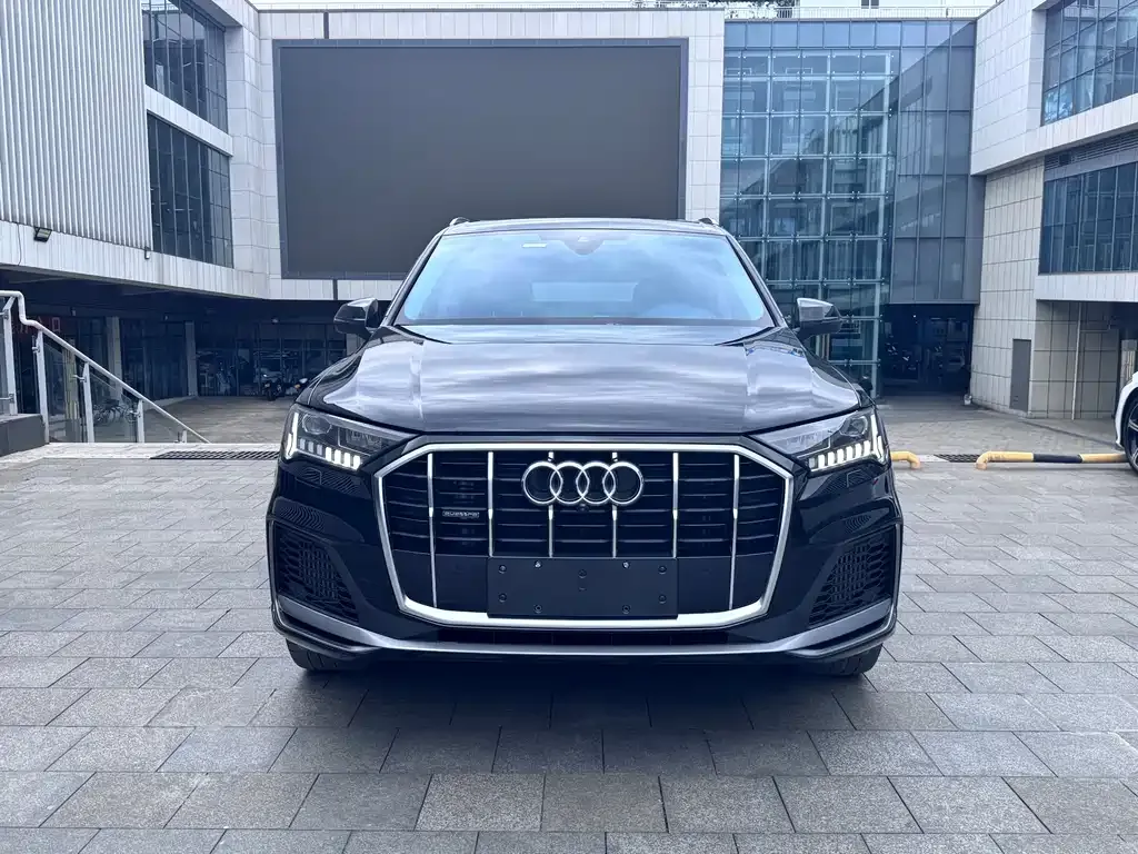 Audi Q7 — фото 5