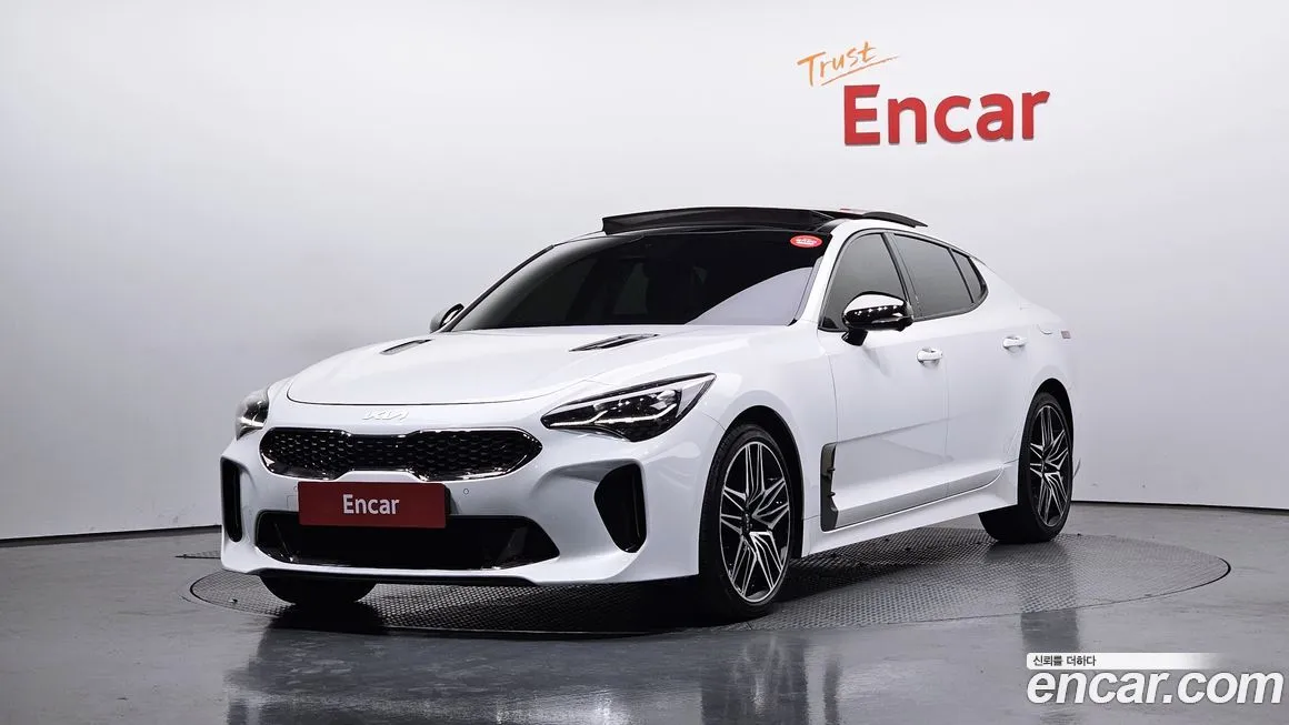 Kia Stinger — фото 1