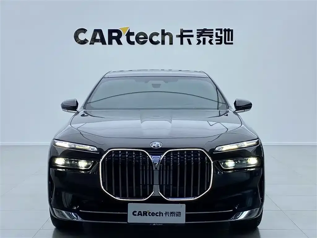 BMW 7 Series — фото 2