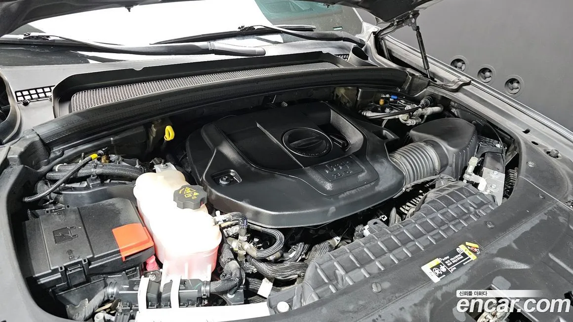 Jeep Cherokee — фото 10