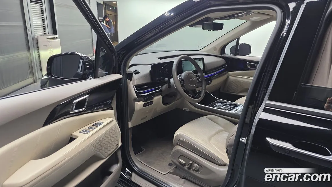 Kia Carnival — фото 10