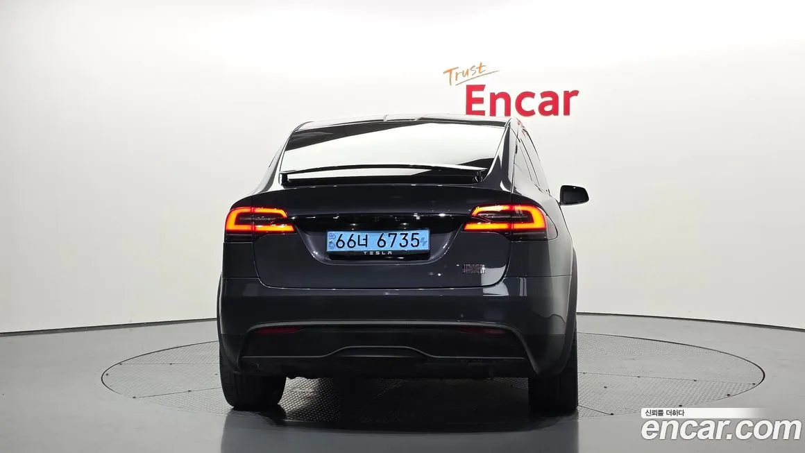 Tesla Model X — фото 3