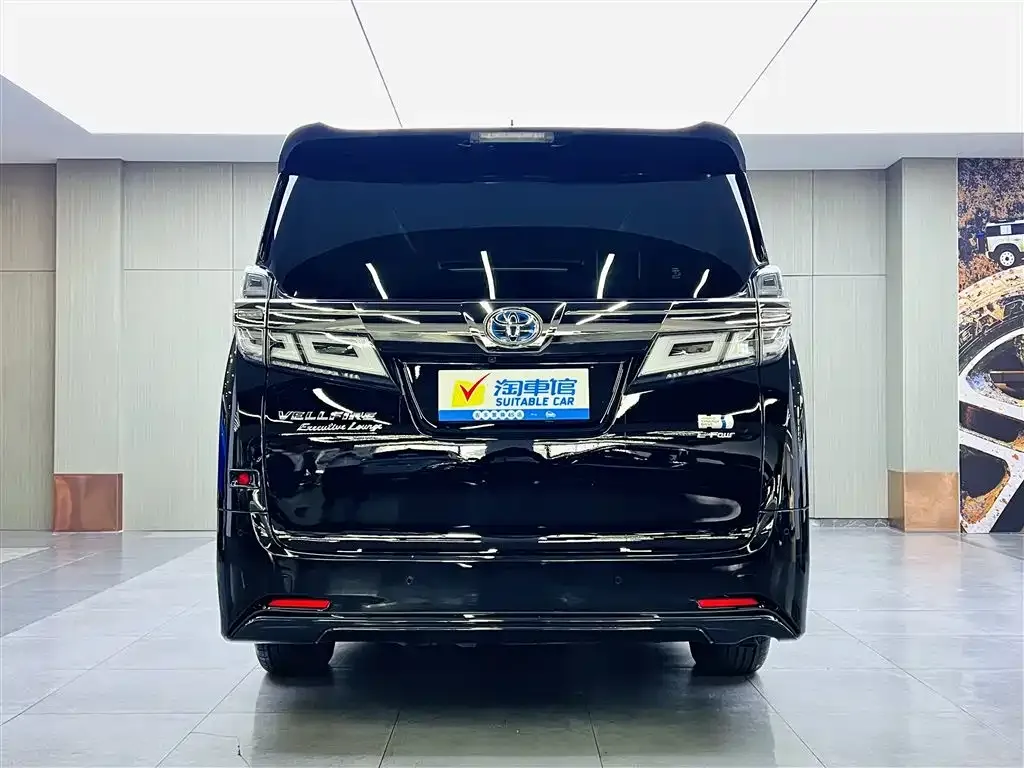 Toyota Vellfire — фото 3