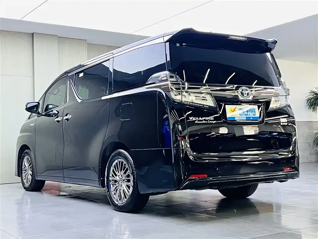 Toyota Vellfire — фото 2
