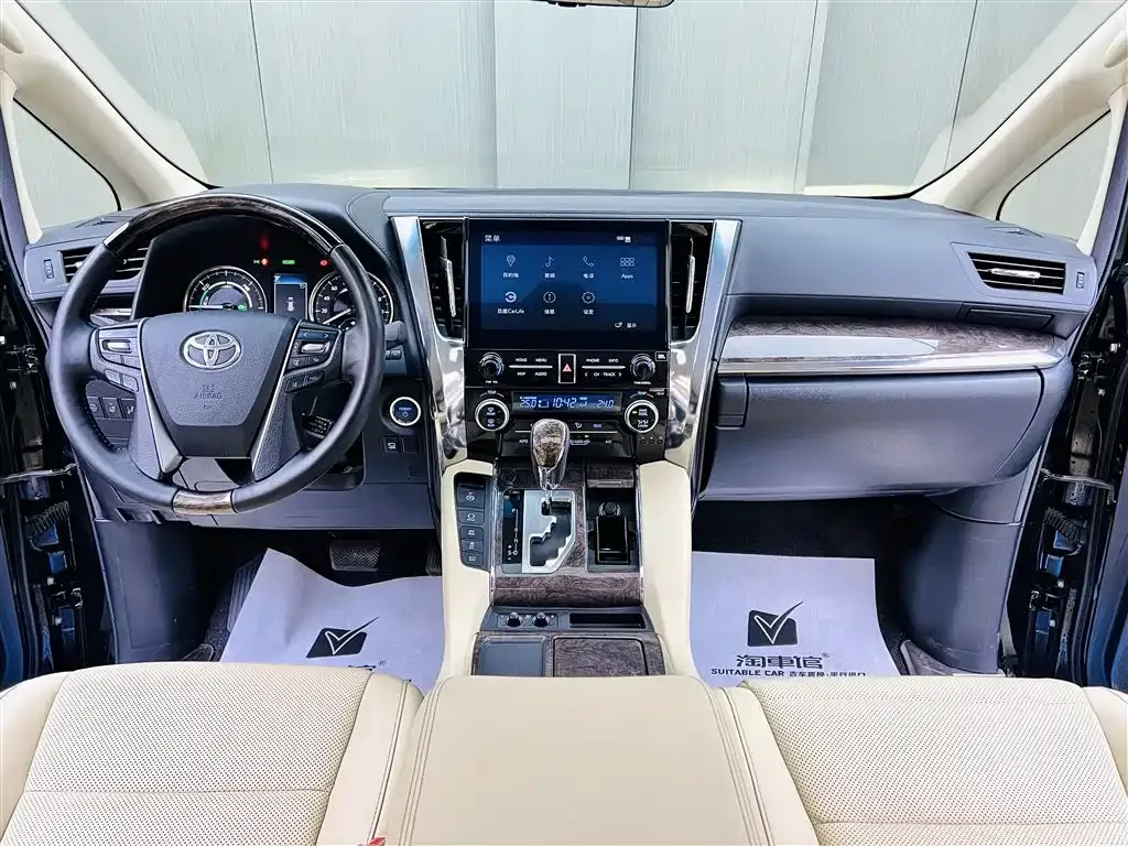 Toyota Vellfire — фото 8