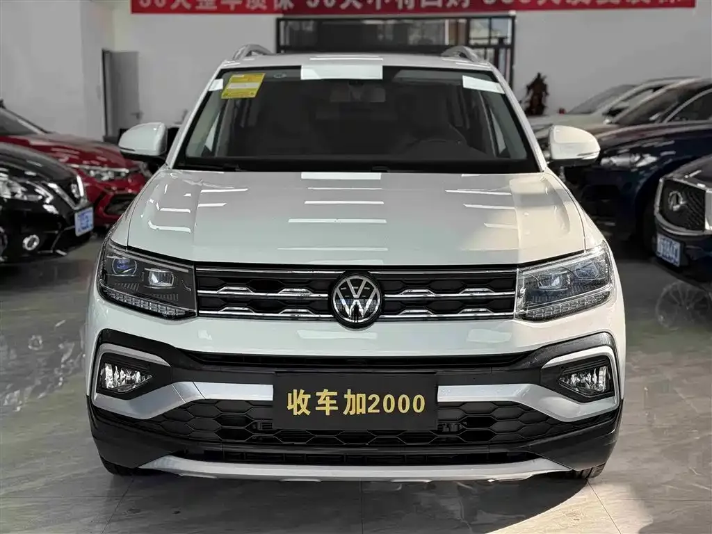 Volkswagen T-Cross — фото 1