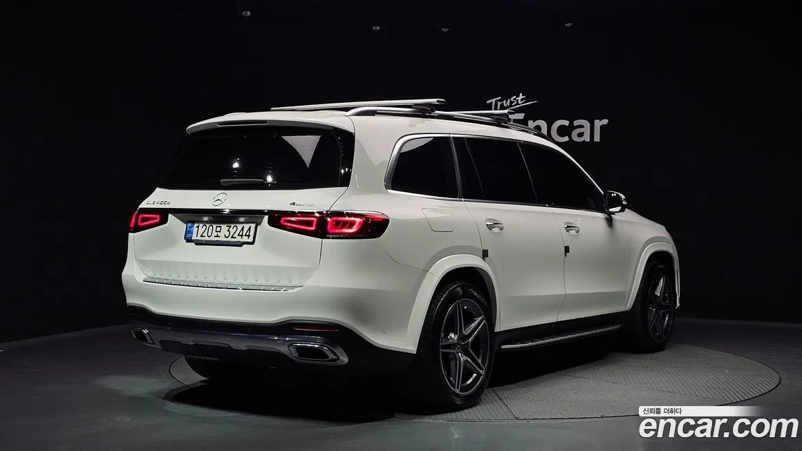 Mercedes-Benz GLS-Class — фото 9
