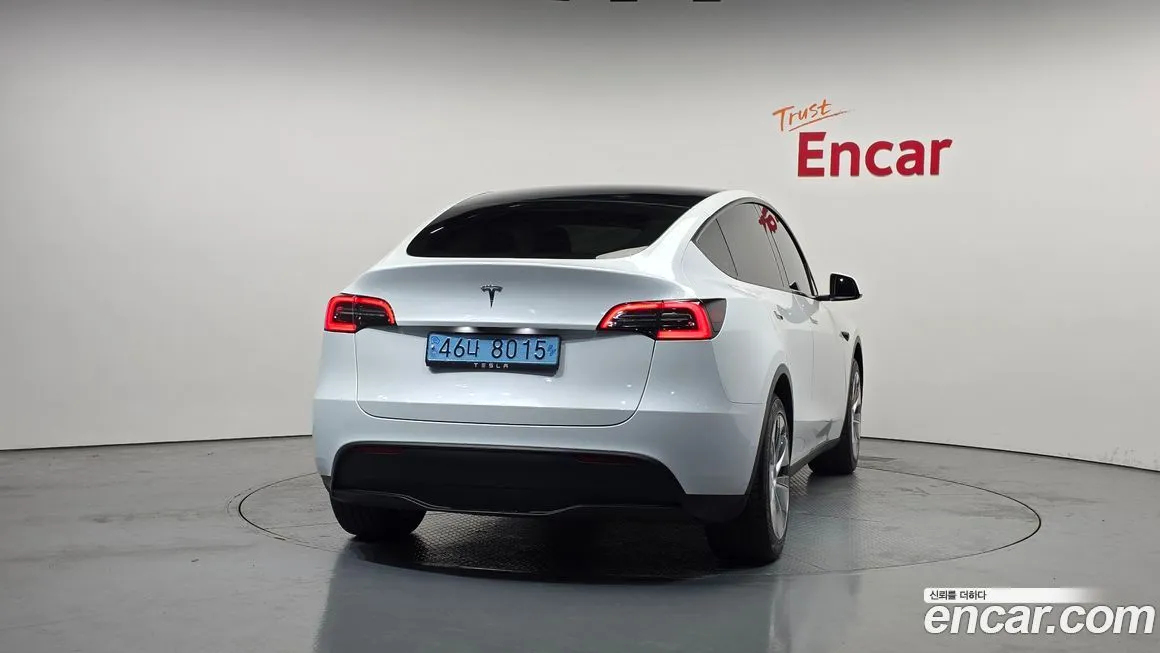 Tesla Model Y — фото 2