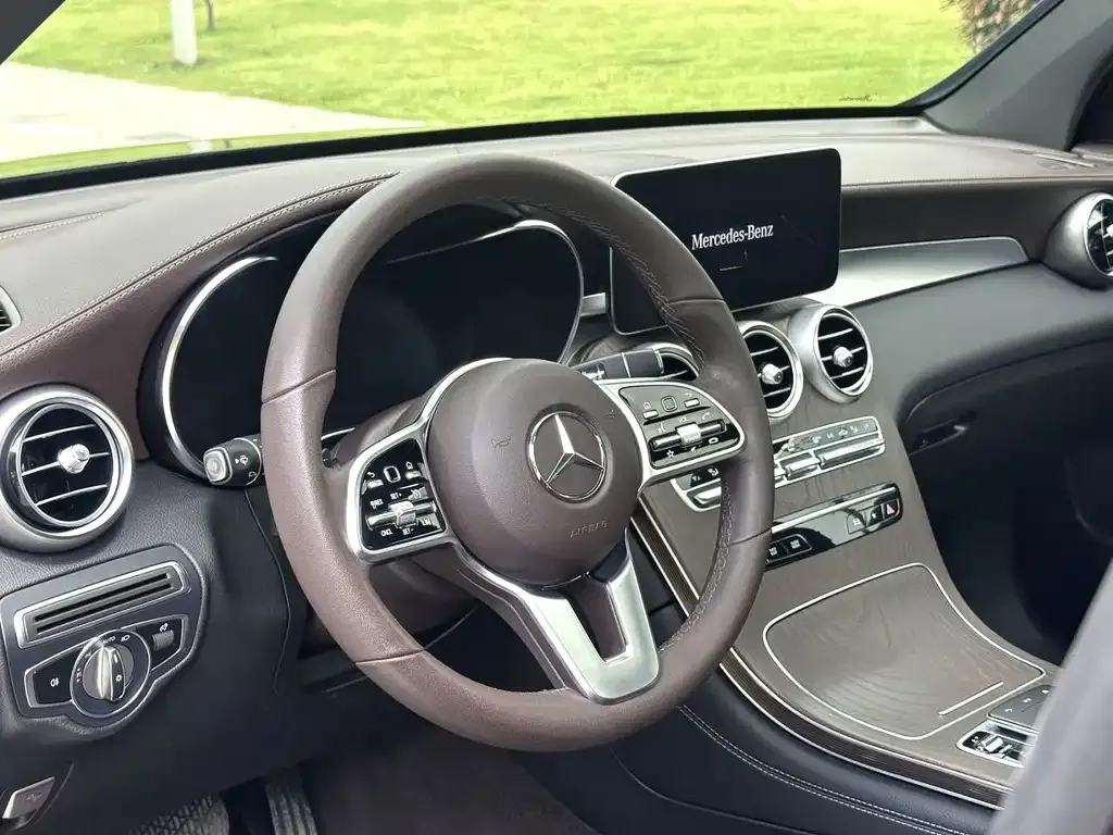 Mercedes-Benz GLC — фото 3