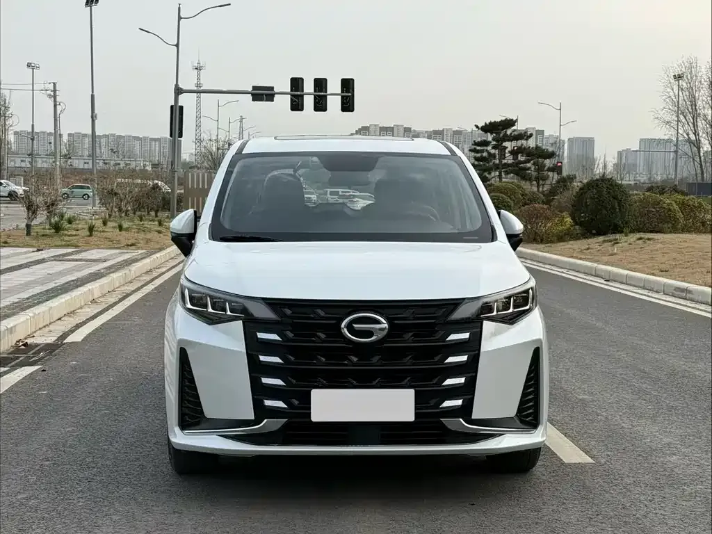 GAC Motor Trumpchi M6 — фото 9