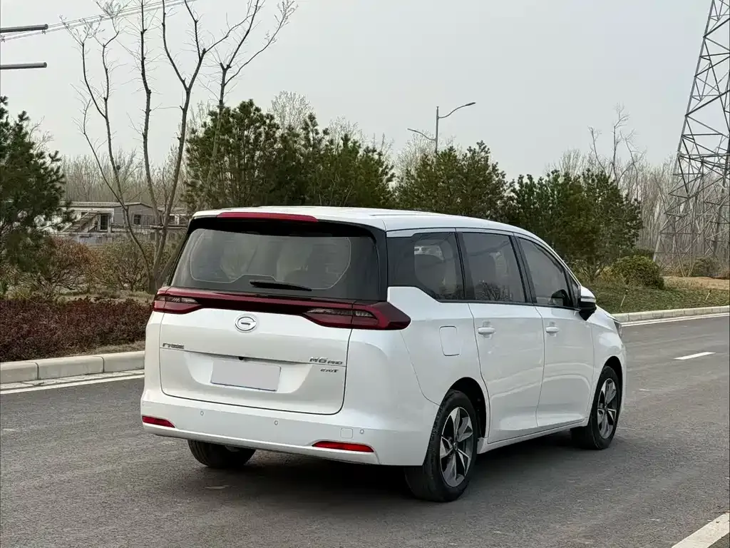 GAC Motor Trumpchi M6 — фото 6
