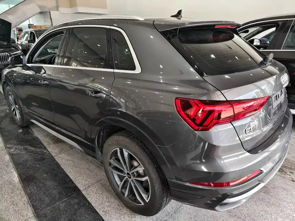 Audi Q3 — фото 3