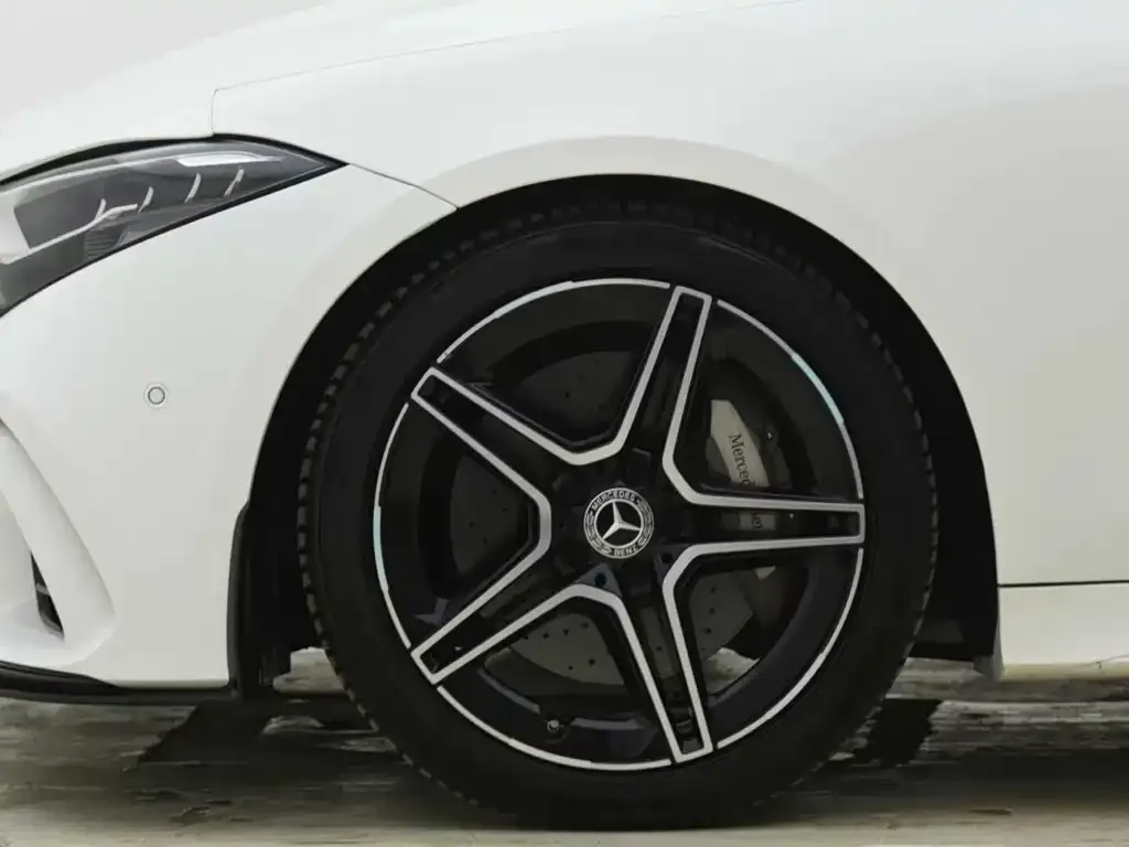 Mercedes-Benz CLS — фото 7