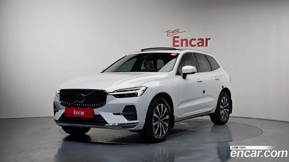 Volvo XC60 — фото 1