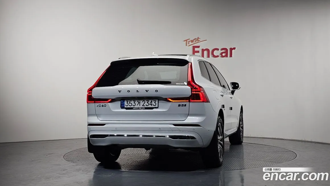 Volvo XC60 — фото 2