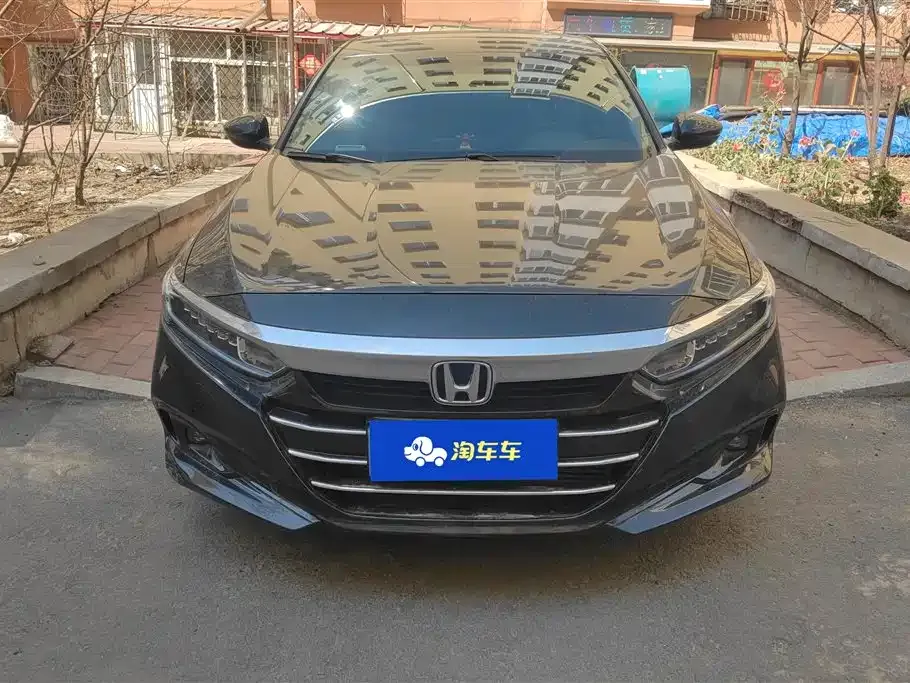 Honda Accord — фото 9
