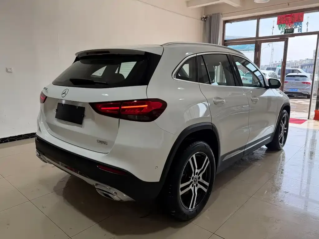 Mercedes-Benz GLA — фото 7