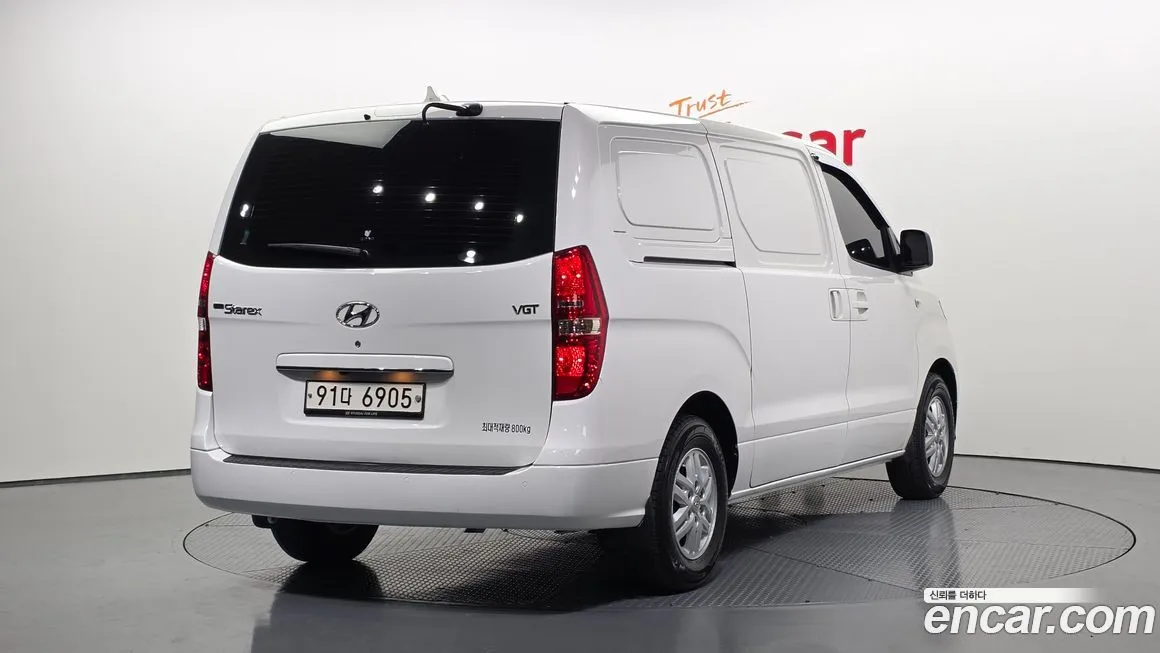 Hyundai Starex — фото 4